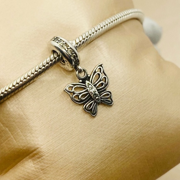 EUC Pandora 791255CZ Sterling Silver Love Takes Flight Butterfly Dangle Charm - Picture 4 of 9